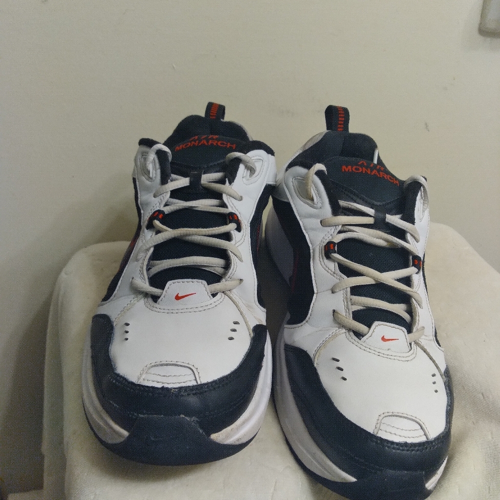 Mens Nike Air Monarch IV 415445-101 Black and White Sneakers Size 14 - Picture 4 of 16